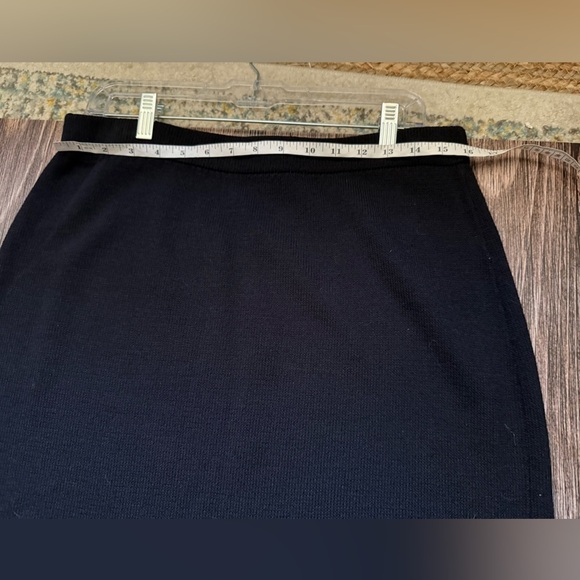 St. John Basics Black Knit Maxi Skirt – Size 14 - Picture 4 of 6